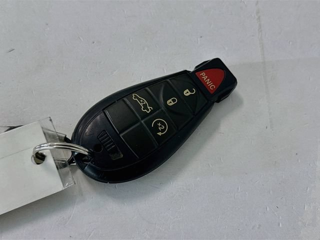 Used 2010 Dodge Challenger R/T RWD image 31