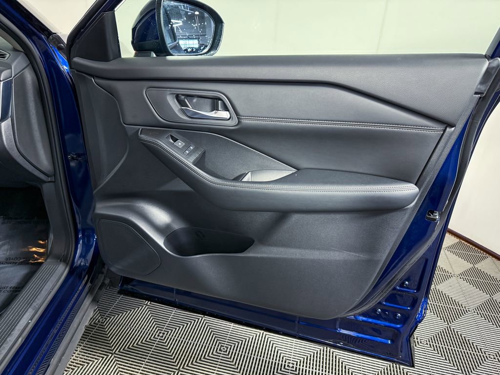 Certified 2024 Nissan Rogue SL image 45