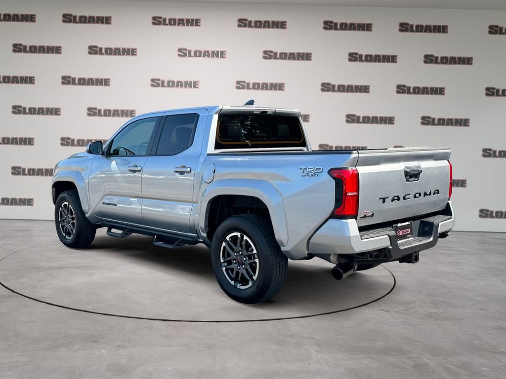 Used 2025 Toyota Tacoma TRD Sport AWD/4WD image 3