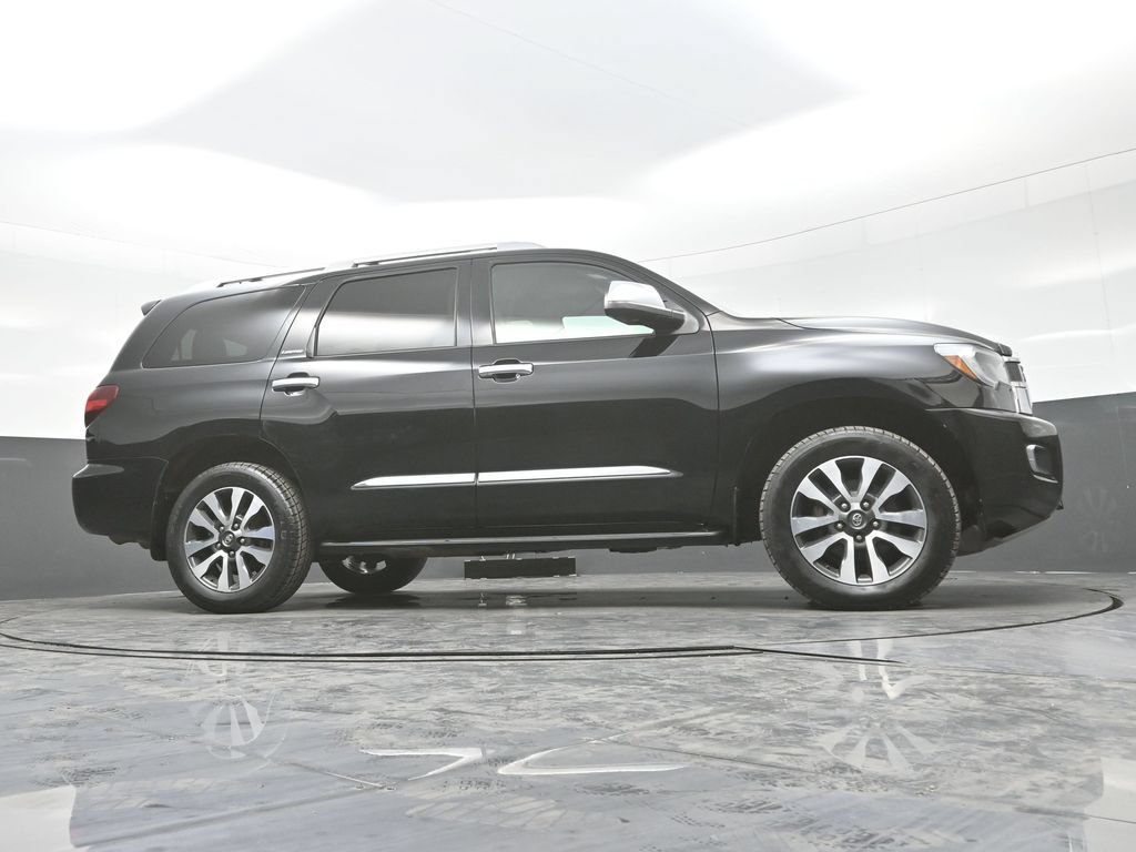 Used 2018 Toyota Sequoia Limited w/ Safety & Convenience Package AWD/4WD image 26