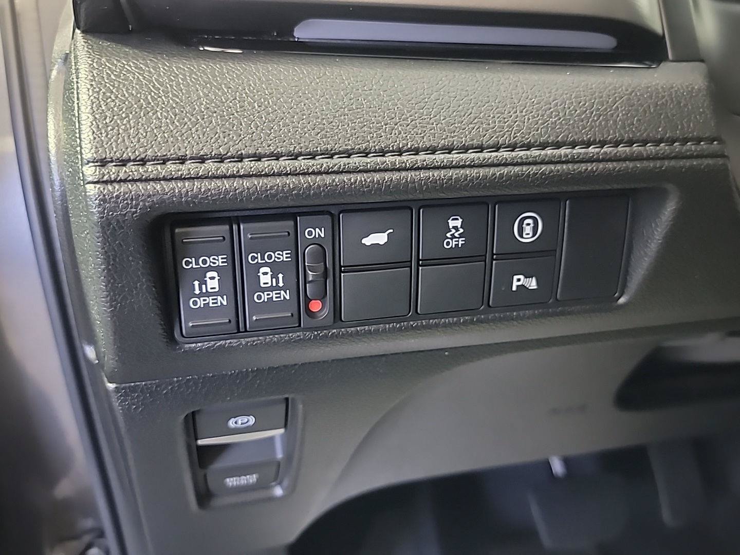 Certified 2024 Honda Odyssey Touring image 38