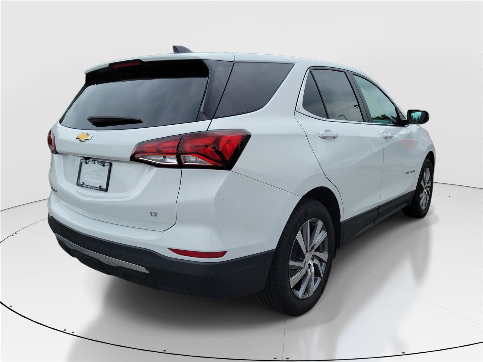 Used 2024 Chevrolet Equinox LT FWD image 4