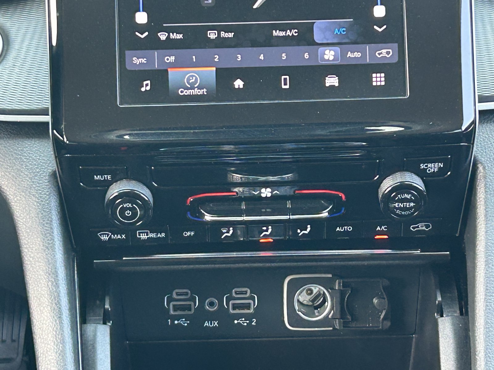 Used 2023 Jeep Grand Cherokee L Laredo RWD image 21