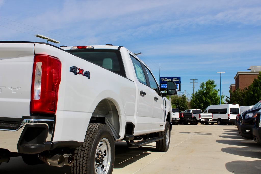 New 2026 Ford F250 XL w/ XL Chrome Package AWD/4WD image 24