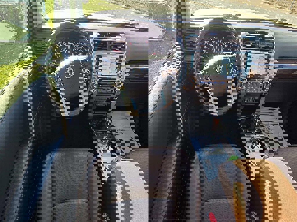 Used 2024 Toyota 4Runner Limited image 6