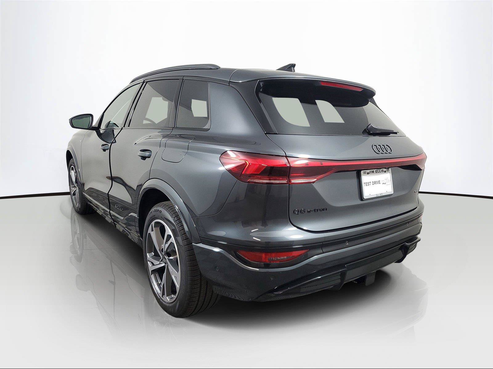 New 2027 Audi Q6 e-tron Premium Plus AWD/4WD image 4