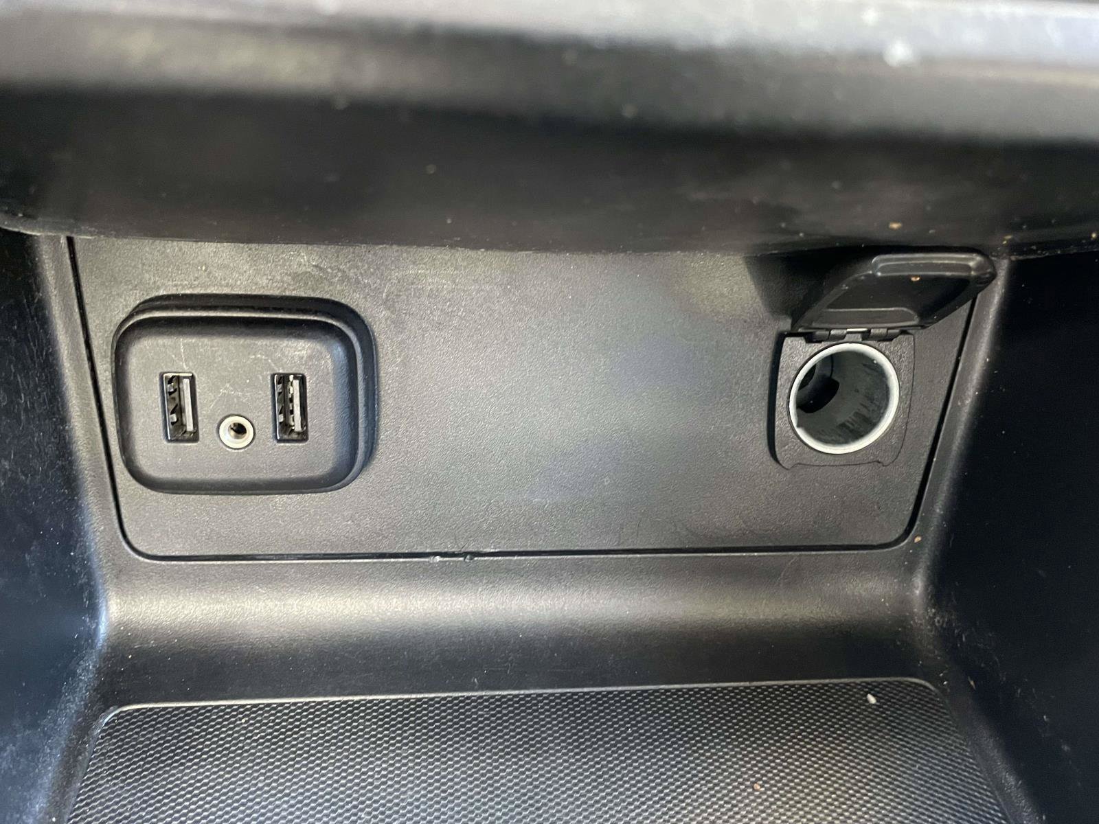 Used 2021 Chevrolet Colorado LT w/ LT Convenience Package RWD image 27