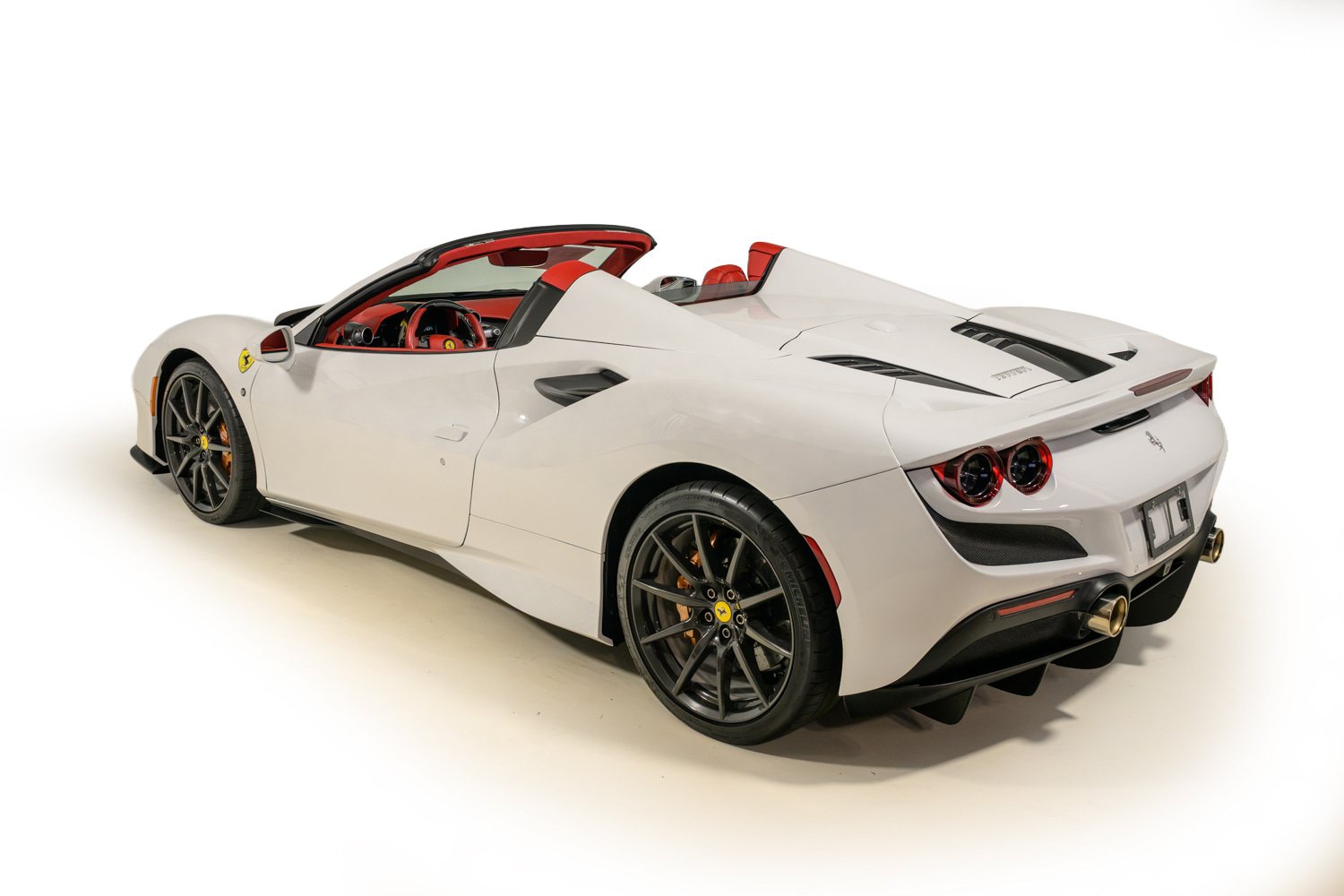 Certified 2023 Ferrari F8 Tributo RWD image 4