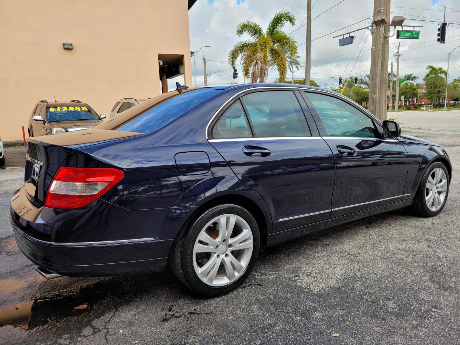 Used 2009 Mercedes-Benz C 300 Luxury image 12