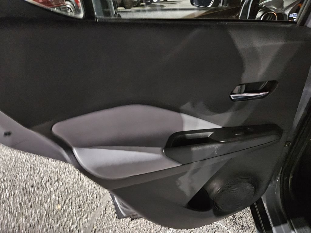 Used 2023 Nissan Kicks SR w/ SR Premium Package FWD image 10