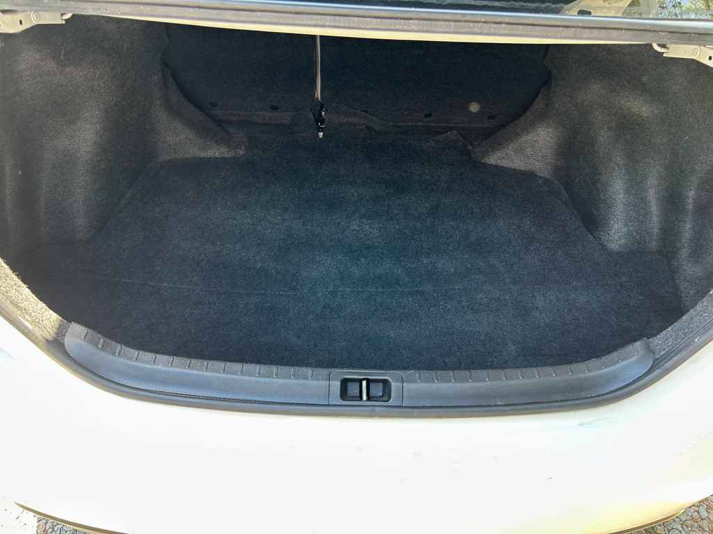 Used 2016 Toyota Corolla LE FWD image 16