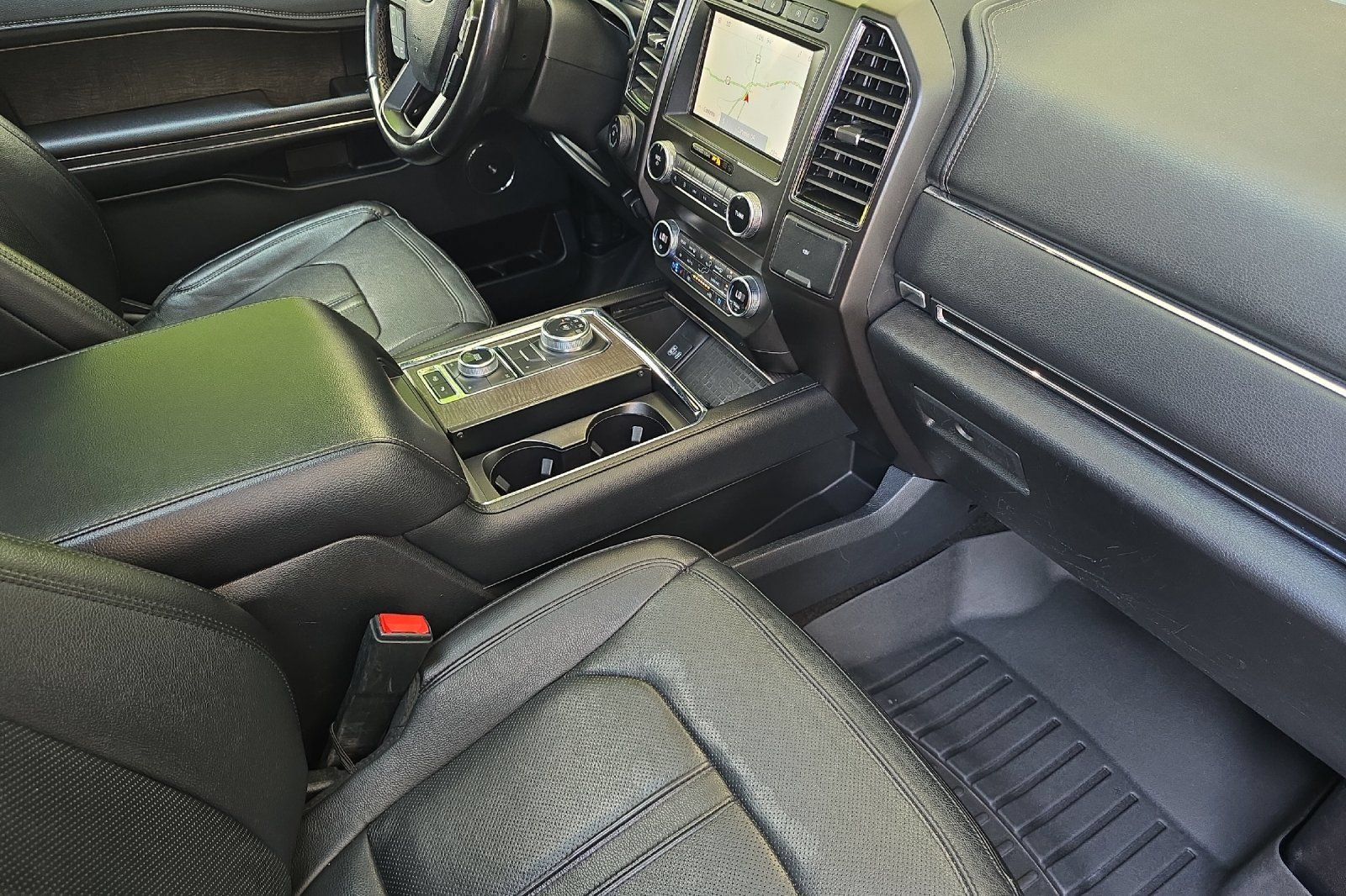 Used 2020 Ford Expedition Limited w/ Equipment Group 302A AWD/4WD image 16