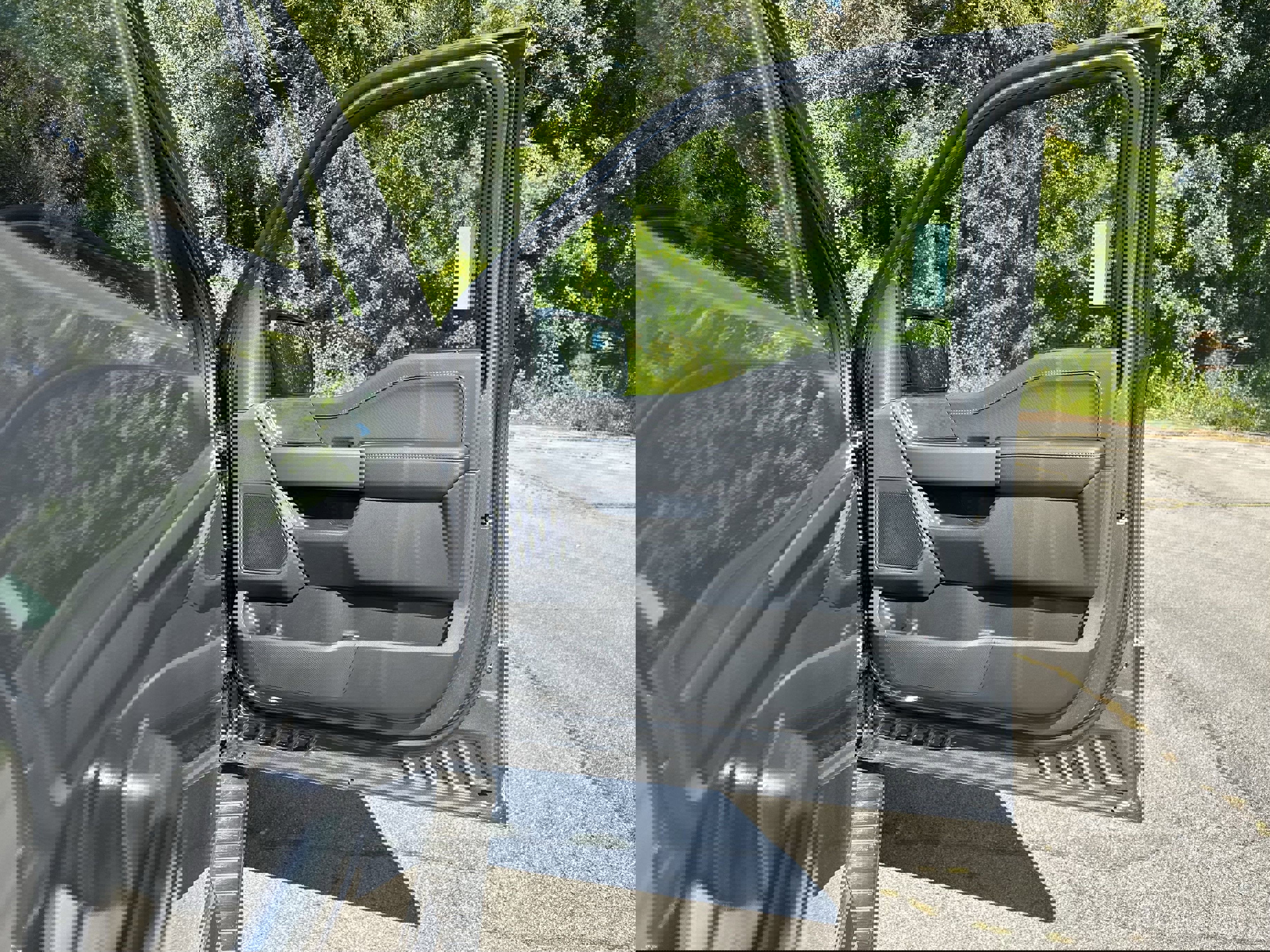 New 2025 Ford F150 XLT w/ Equipment Group 302A MID image 32