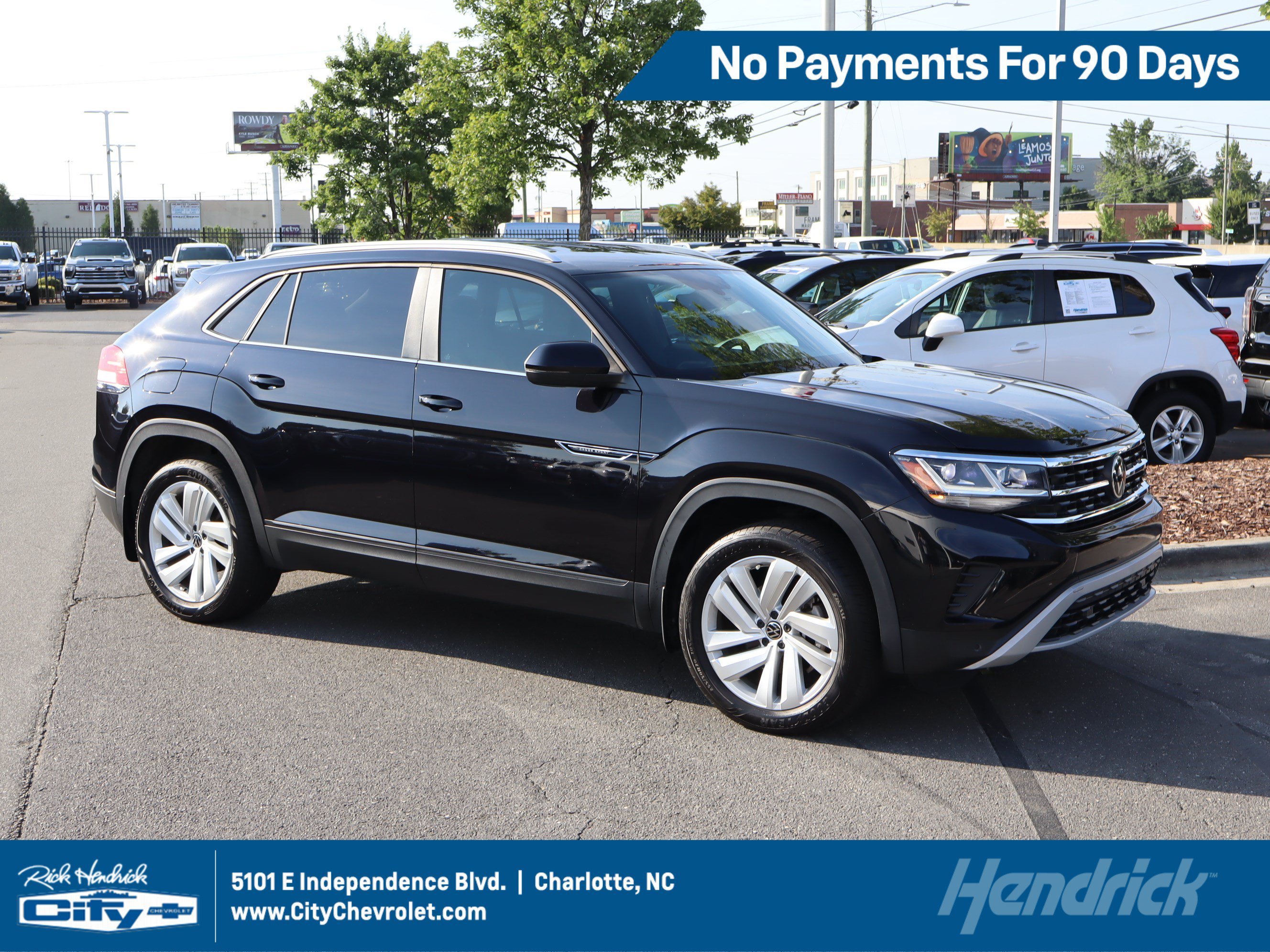 Used 2023 Volkswagen Atlas Cross Sport SE AWD/4WD image 1