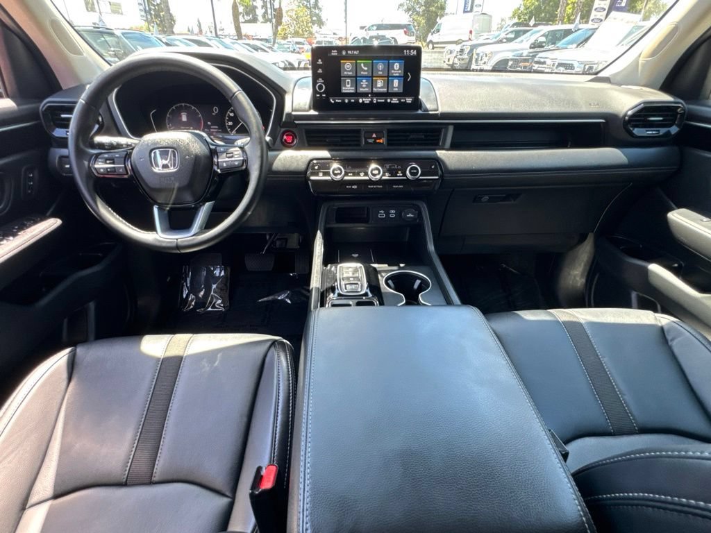 Used 2025 Honda Pilot EX-L image 37