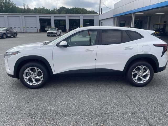 New 2026 Chevrolet Trax LS w/ LS Convenience Package FWD image 6