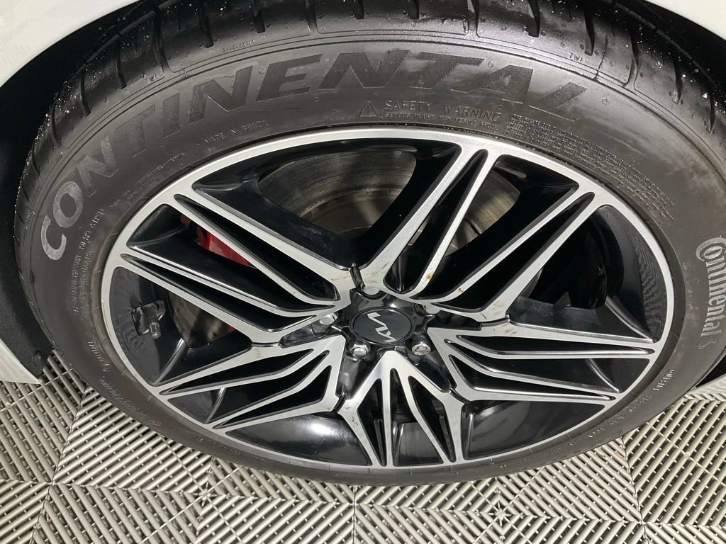 Used 2022 Kia Stinger GT2 image 7