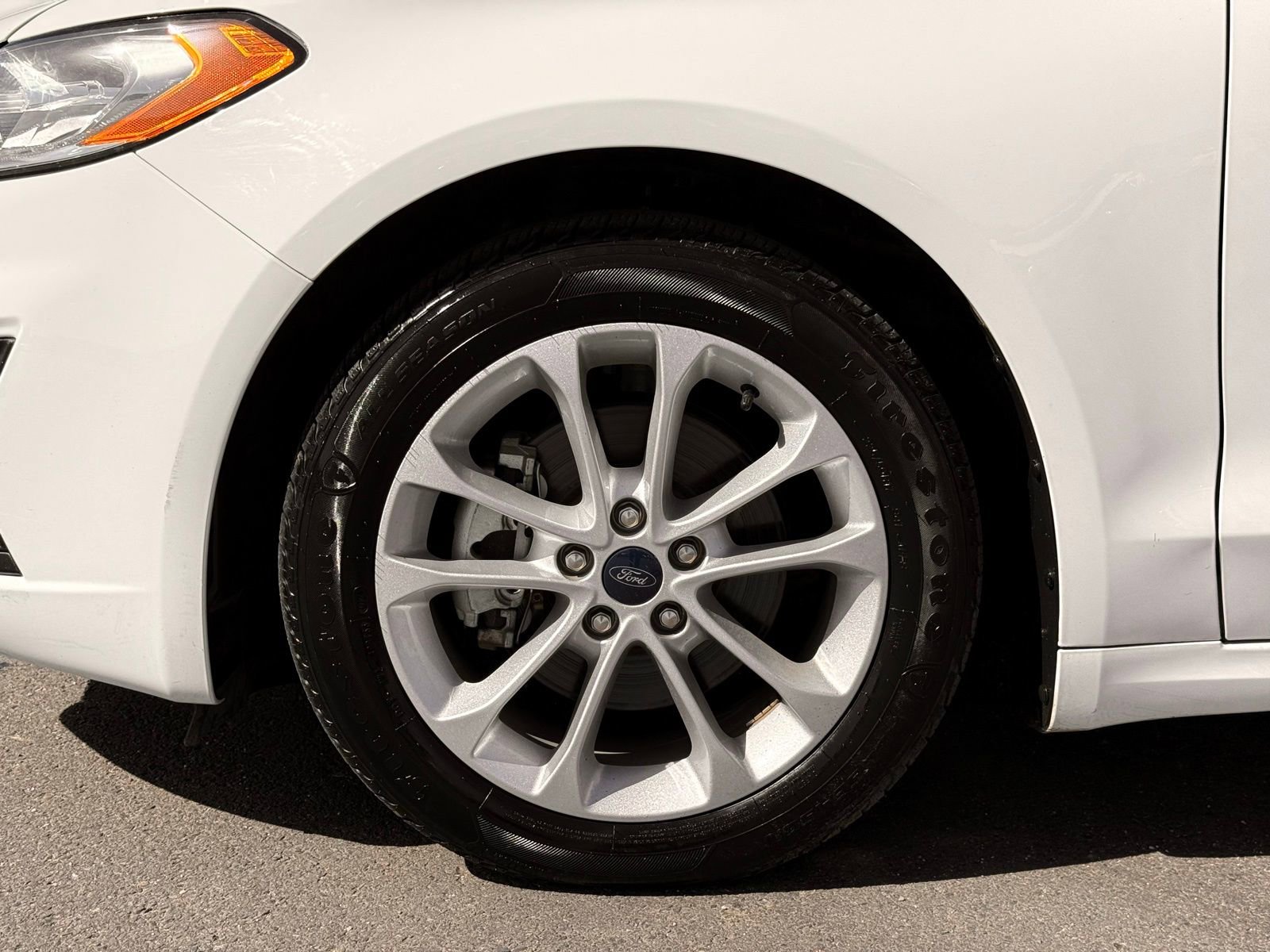 Used 2019 Ford Fusion SE FWD image 13