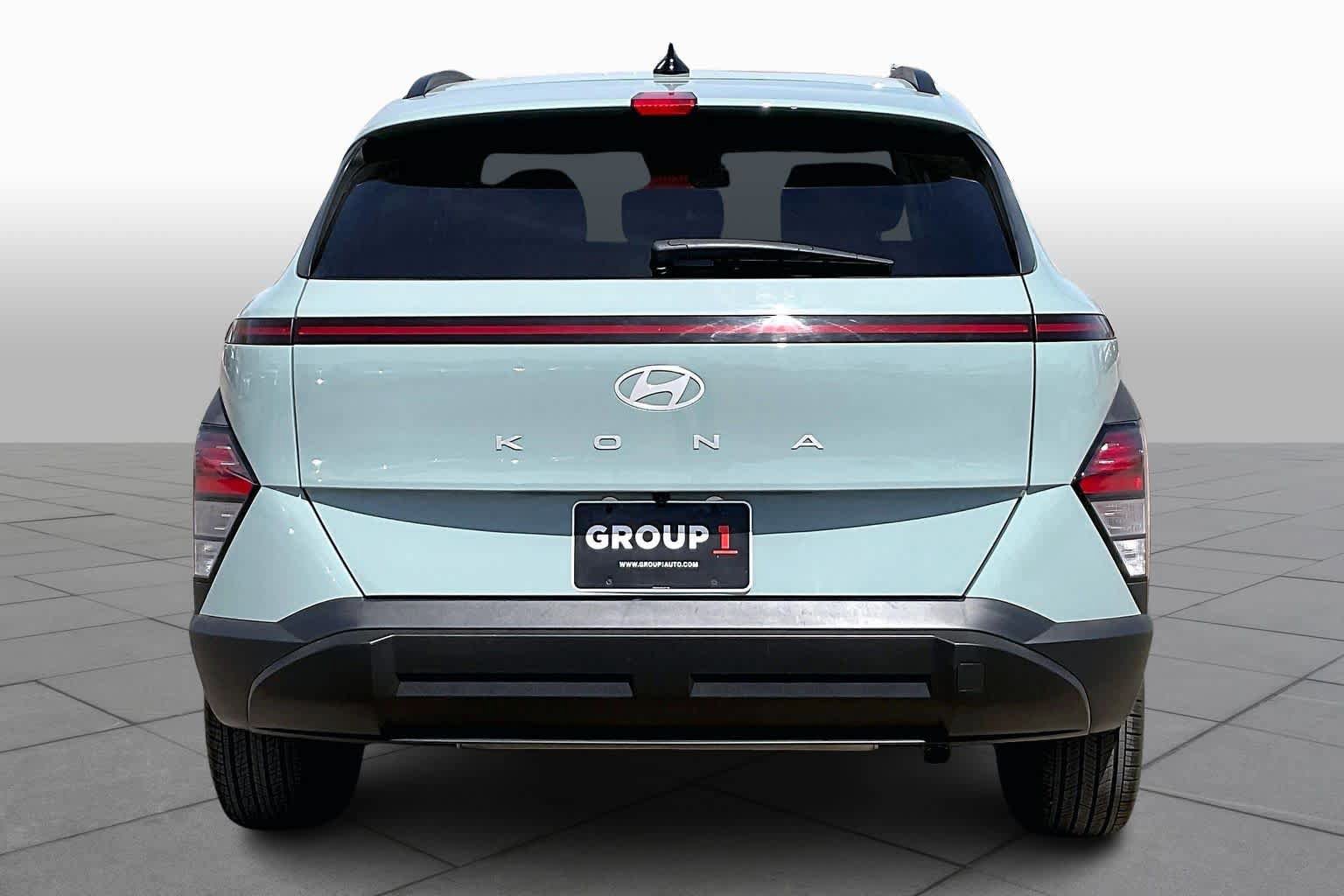 Used 2025 Hyundai Kona SEL FWD image 5