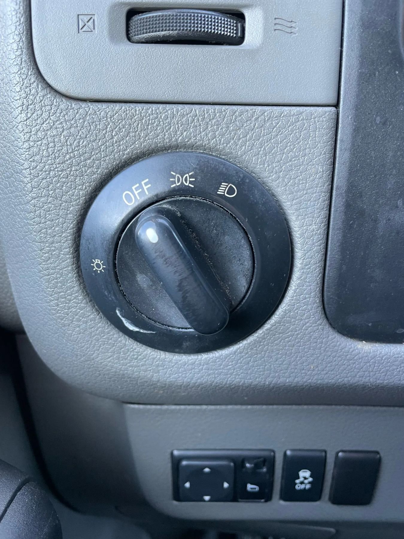 Used 2018 Nissan NV 1500 SV image 13