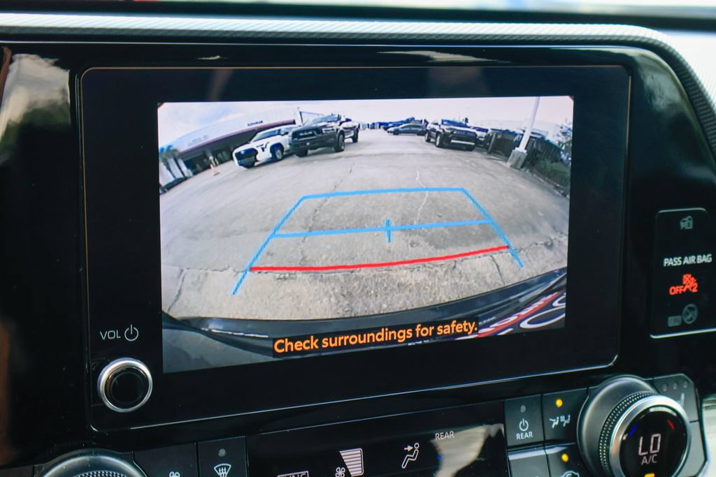 Used 2023 Toyota Highlander XSE FWD image 5