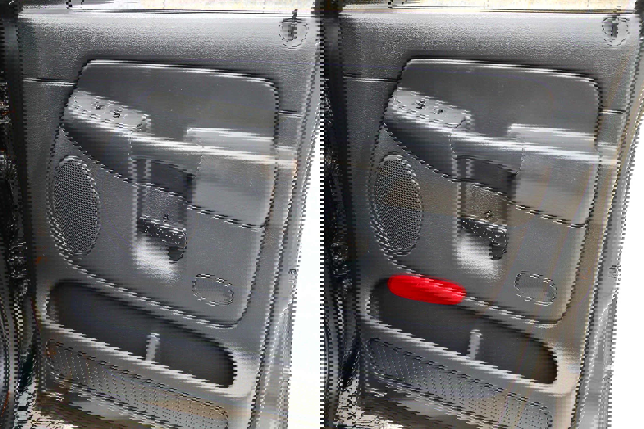 Used 2003 Dodge Ram 2500 Truck SLT image 32