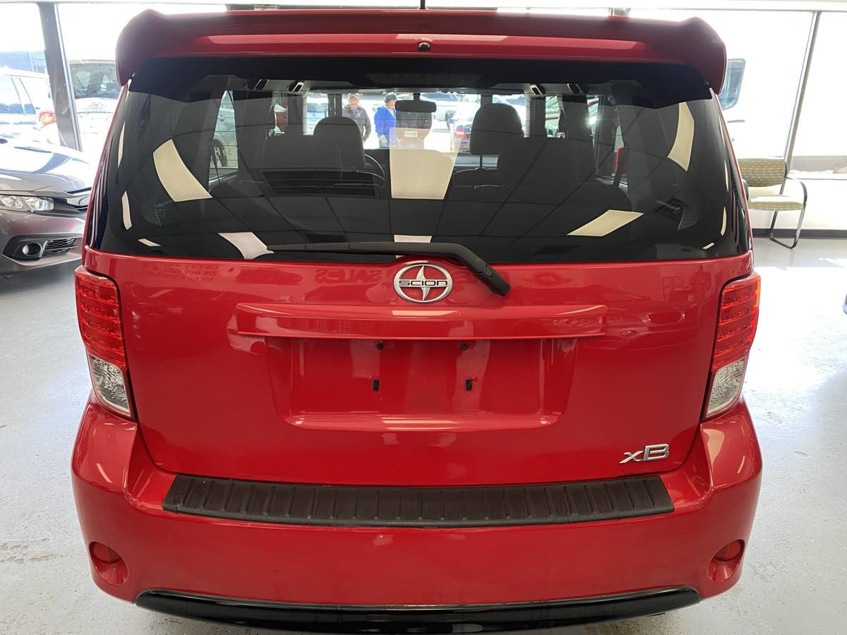 Used 2013 Scion xB image 11