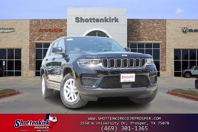 New 2026 Jeep Grand Cherokee Laredo RWD image 1