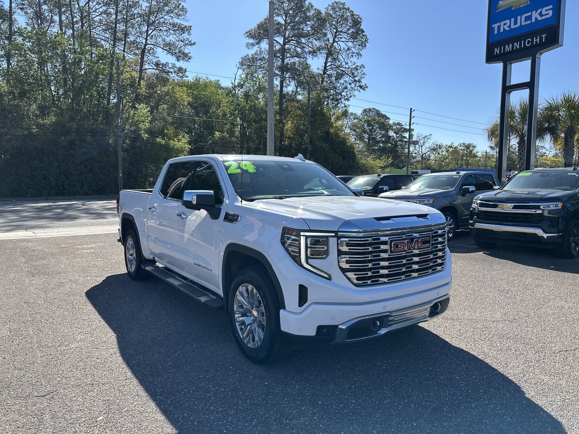 Used 2024 GMC Sierra 1500 Denali AWD/4WD image 10
