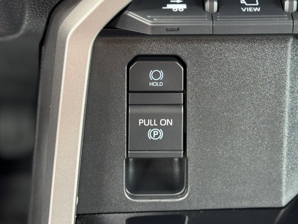 Used 2024 Toyota Tundra Limited AWD/4WD image 19