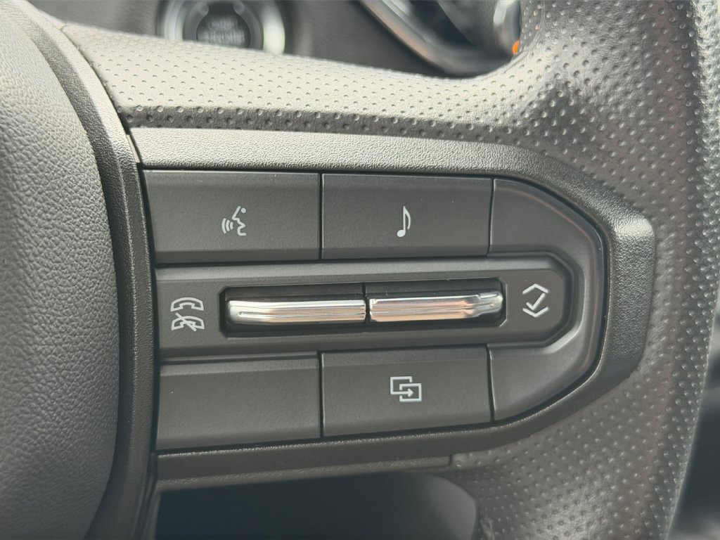 Used 2024 Chevrolet Colorado Trail Boss w/ Advanced Trailering Package AWD/4WD image 14