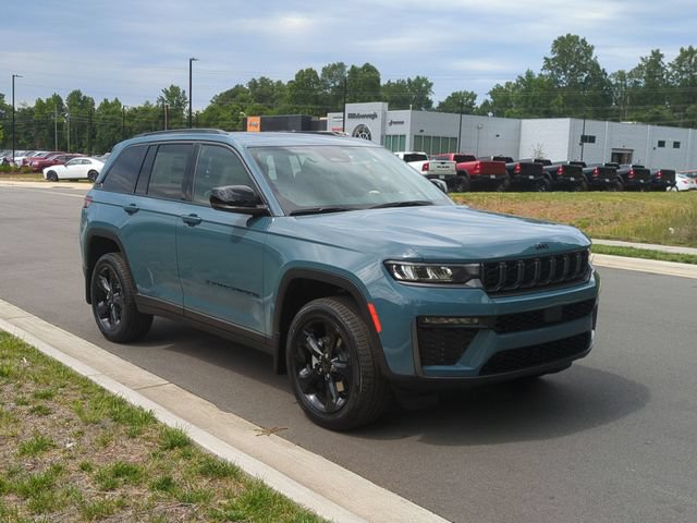 New 2026 Jeep Grand Cherokee Limited w/ Limited Altitude Package RWD image 15