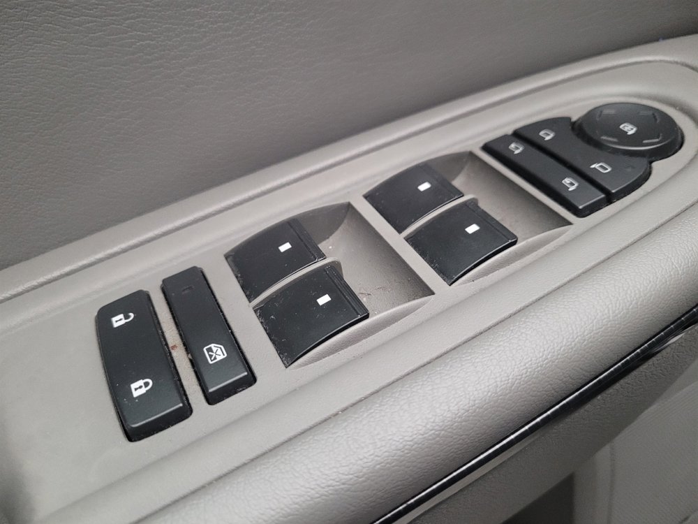 Used 2017 Chevrolet Traverse Premier FWD image 27