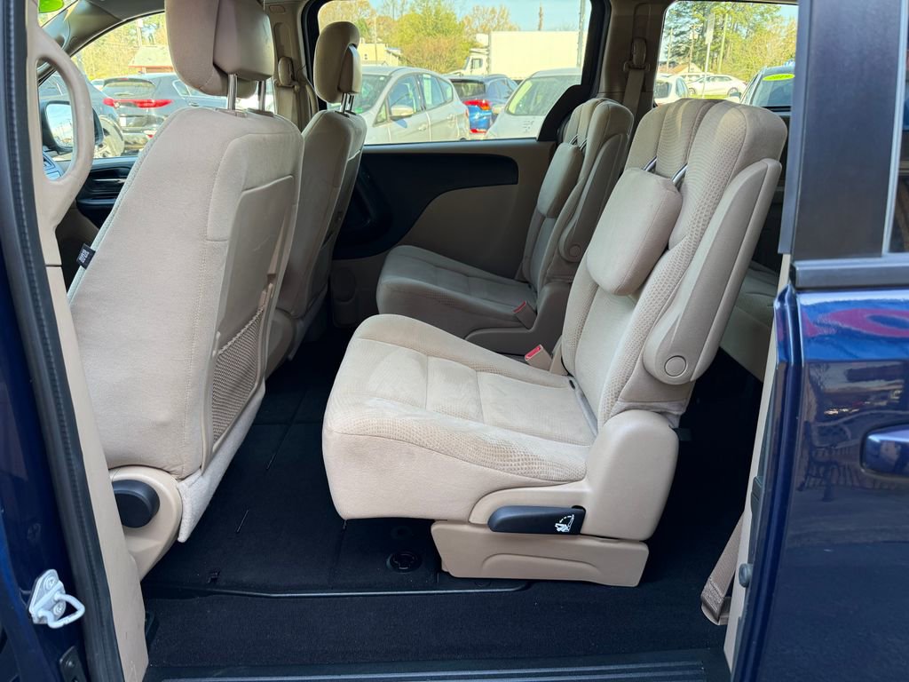 Used 2016 Dodge Grand Caravan SE w/ Quick Order Package 29E SE image 16