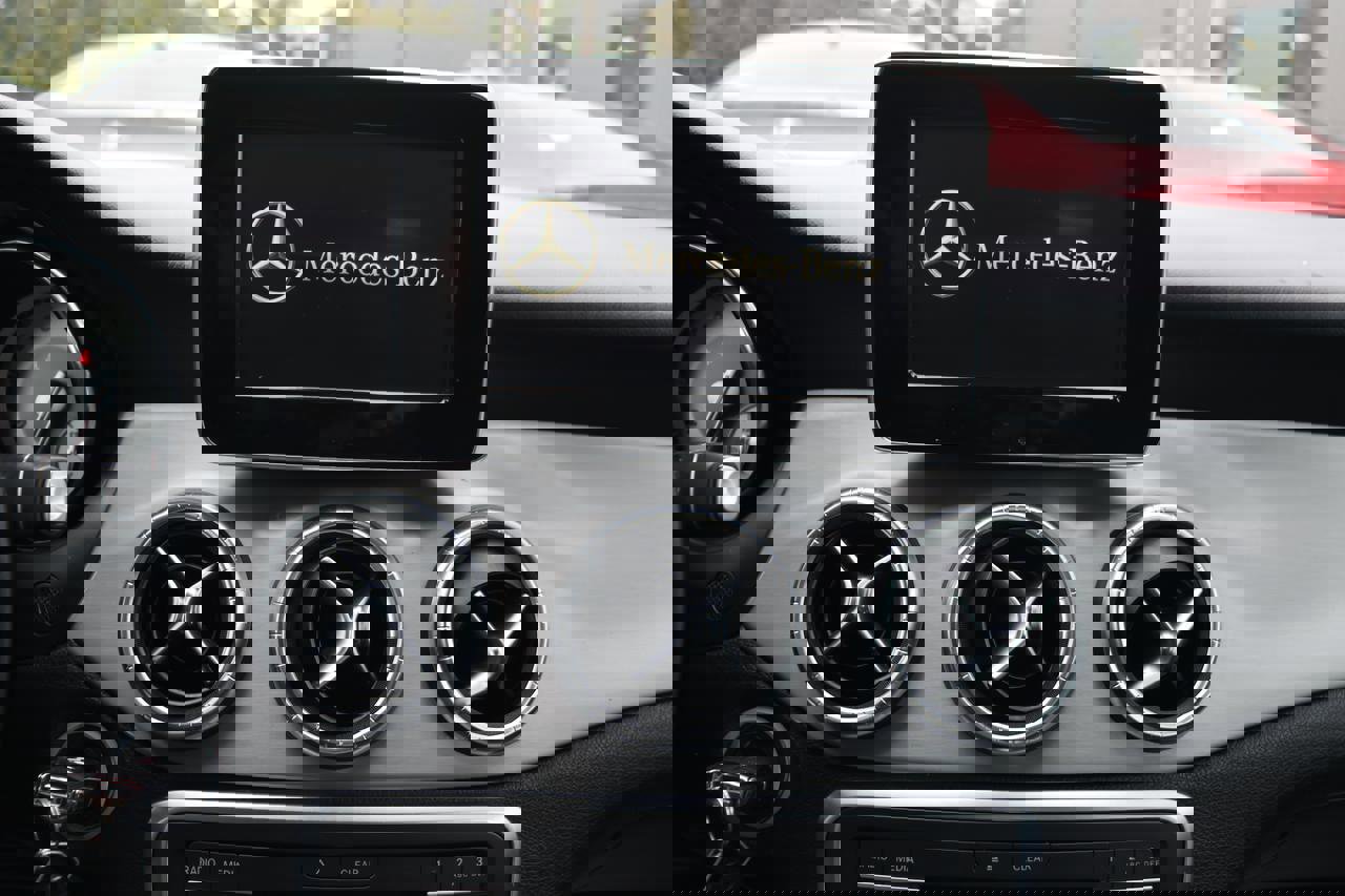 Used 2015 Mercedes-Benz CLA 250 image 31