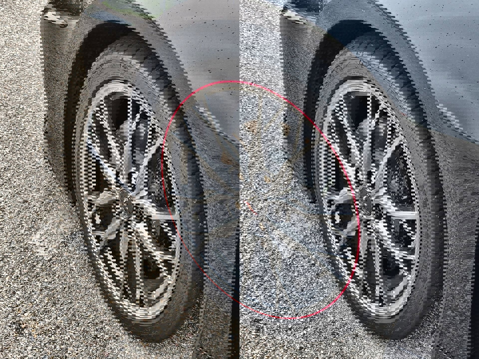 Used 2024 Chevrolet Corvette Stingray Preferred Cpe w/ Body-Color Dual Roof Package RWD image 10