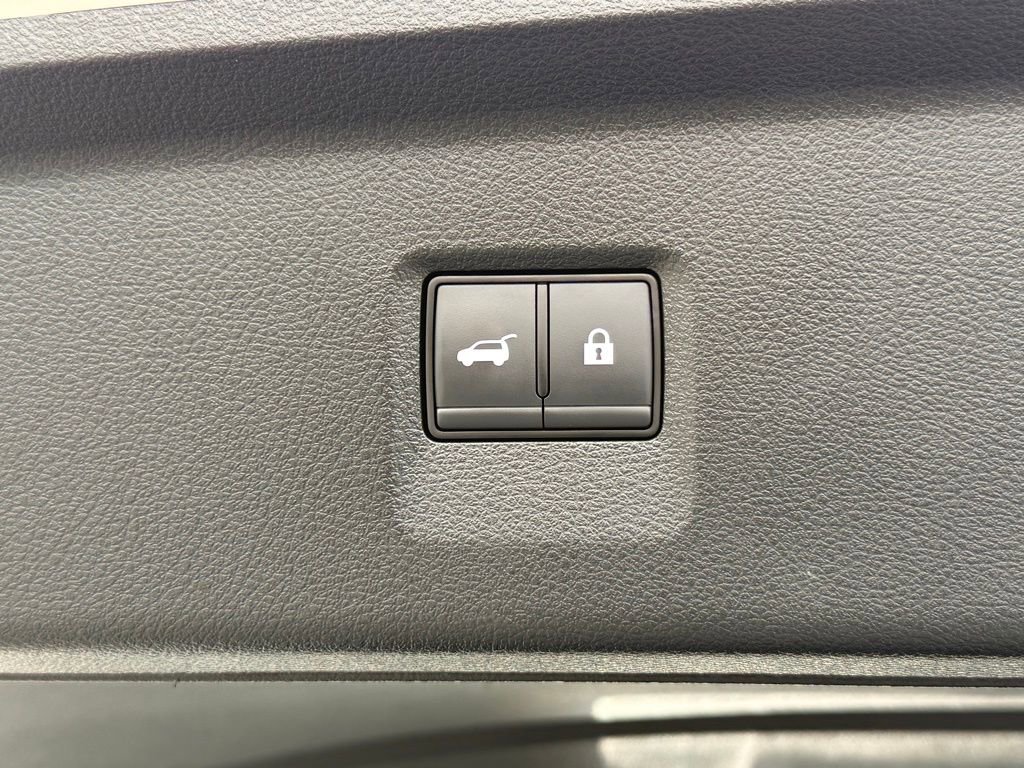 Used 2025 INFINITI QX60 Luxe w/ Lighting Package (N94) image 17