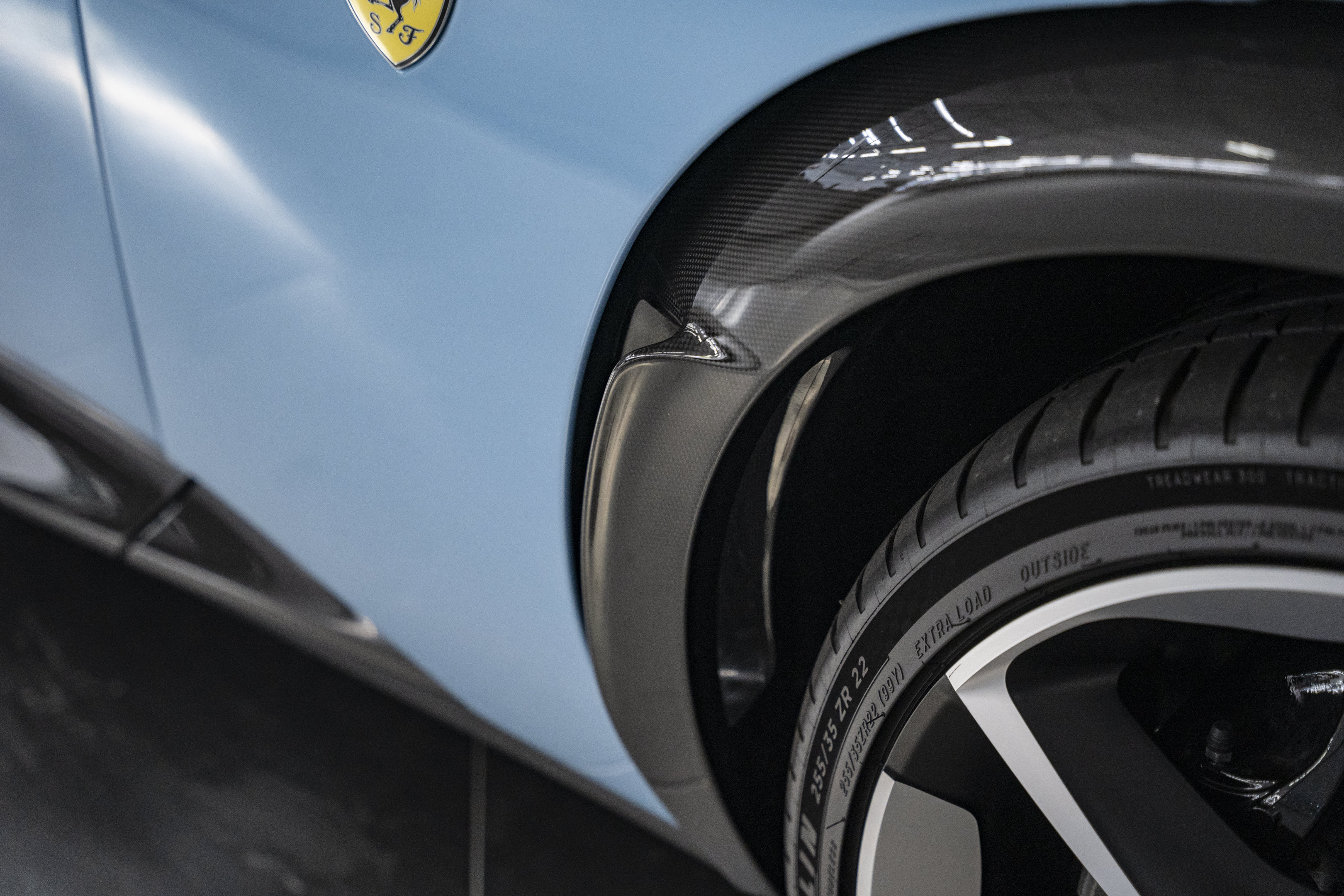 Used 2025 Ferrari Purosangue AWD/4WD image 15