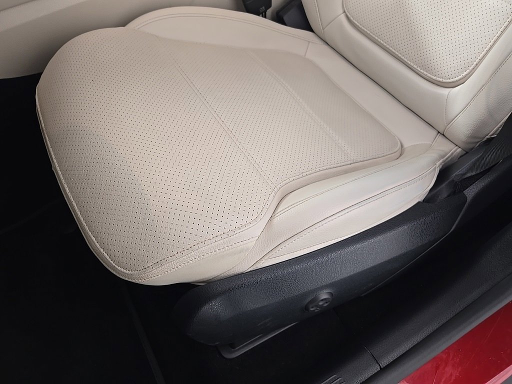 Used 2023 Mercedes-Benz GLC 300 GLC 300 image 13