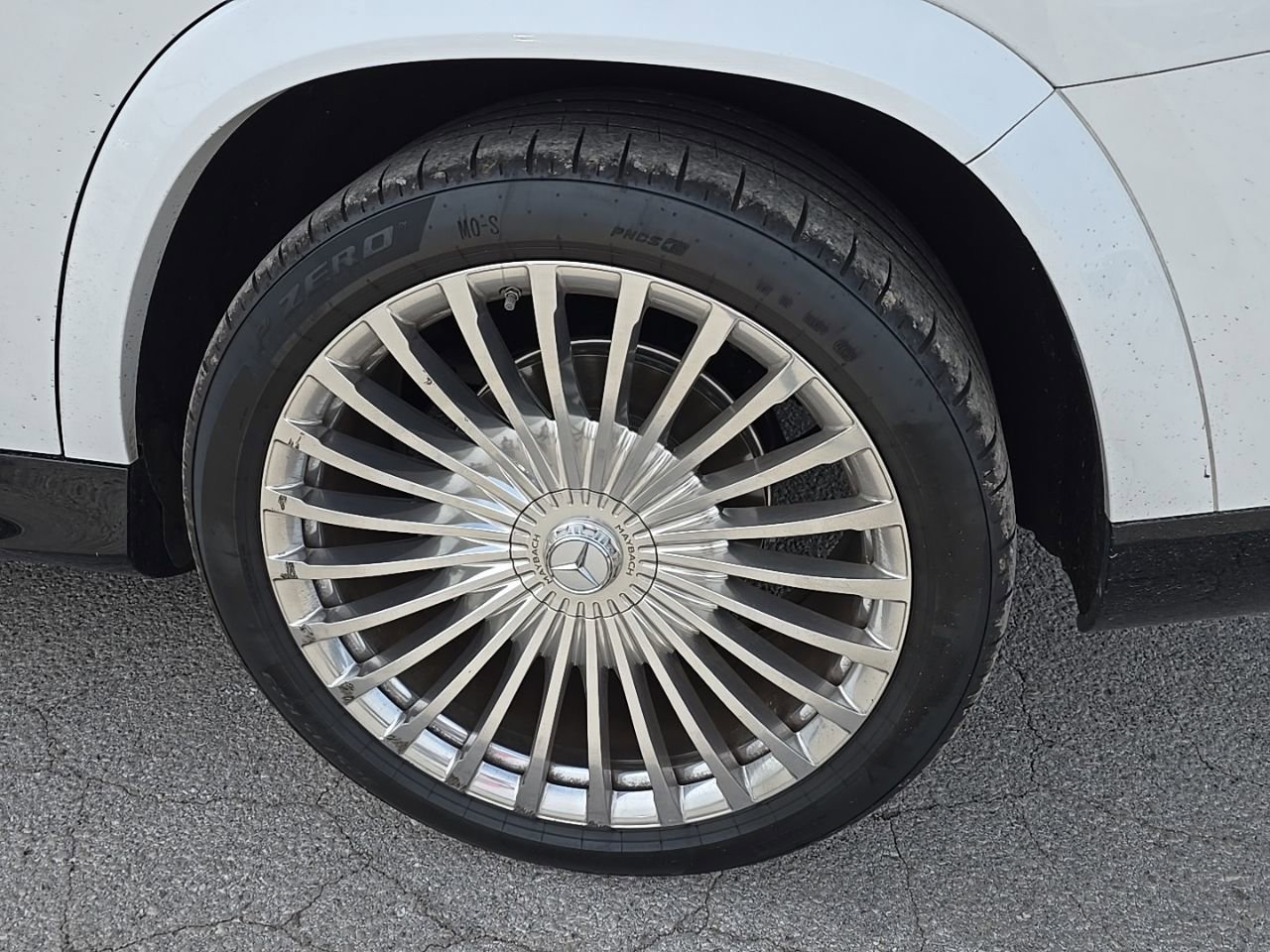 Used 2025 Mercedes-Benz Maybach GLS 600 4MATIC image 7