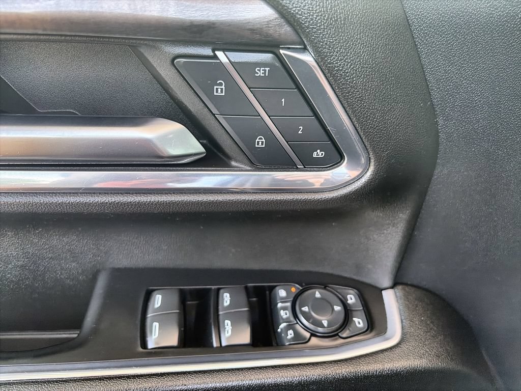 Certified 2024 Chevrolet Silverado 2500 LTZ AWD/4WD image 24