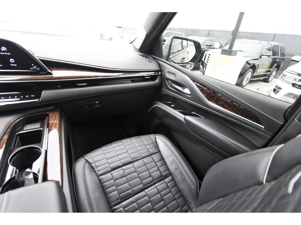 Used 2021 Cadillac Escalade Sport Platinum AWD/4WD image 10