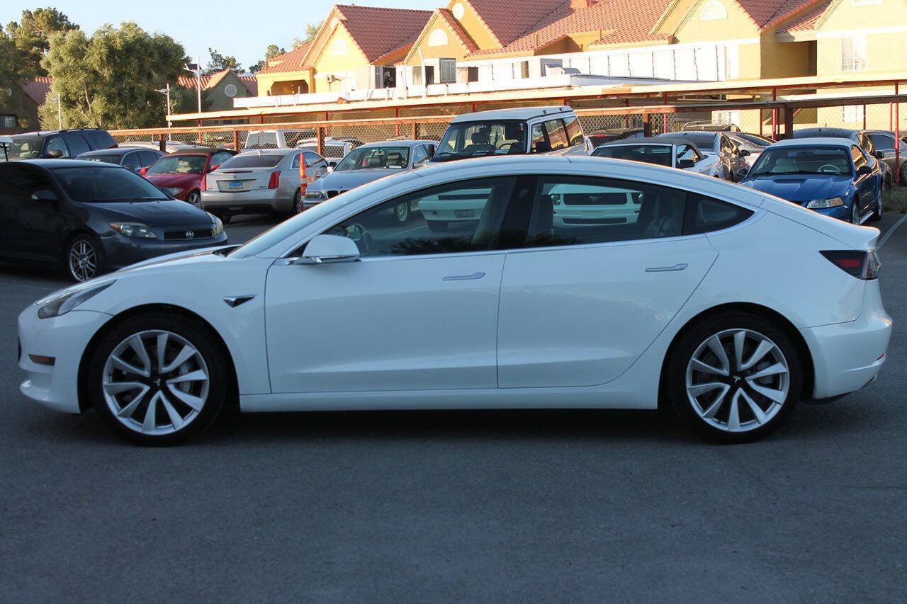 Used 2020 Tesla Model 3 Standard Range Plus RWD image 4
