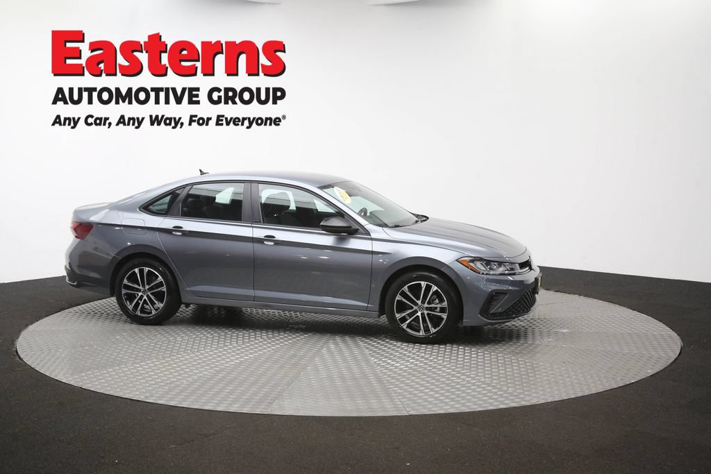 Used 2025 Volkswagen Jetta Sport FWD image 46