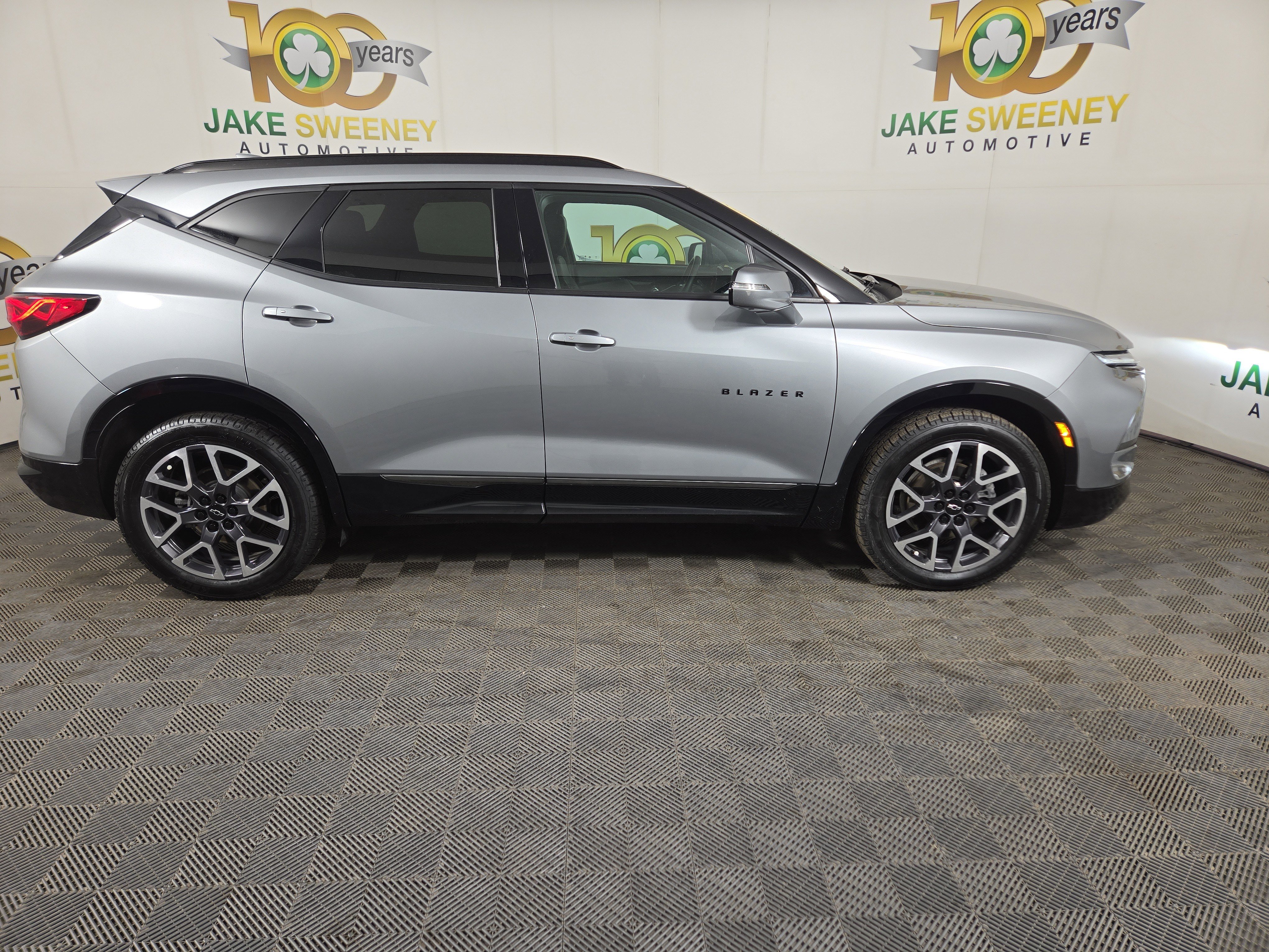 Certified 2023 Chevrolet Blazer RS w/ Driver Confidence II Package image 10