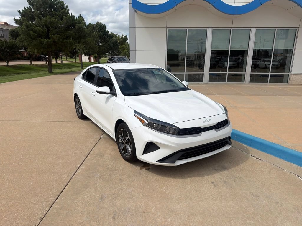 Used 2024 Kia Forte LXS w/ LXS Technology Package FWD image 4