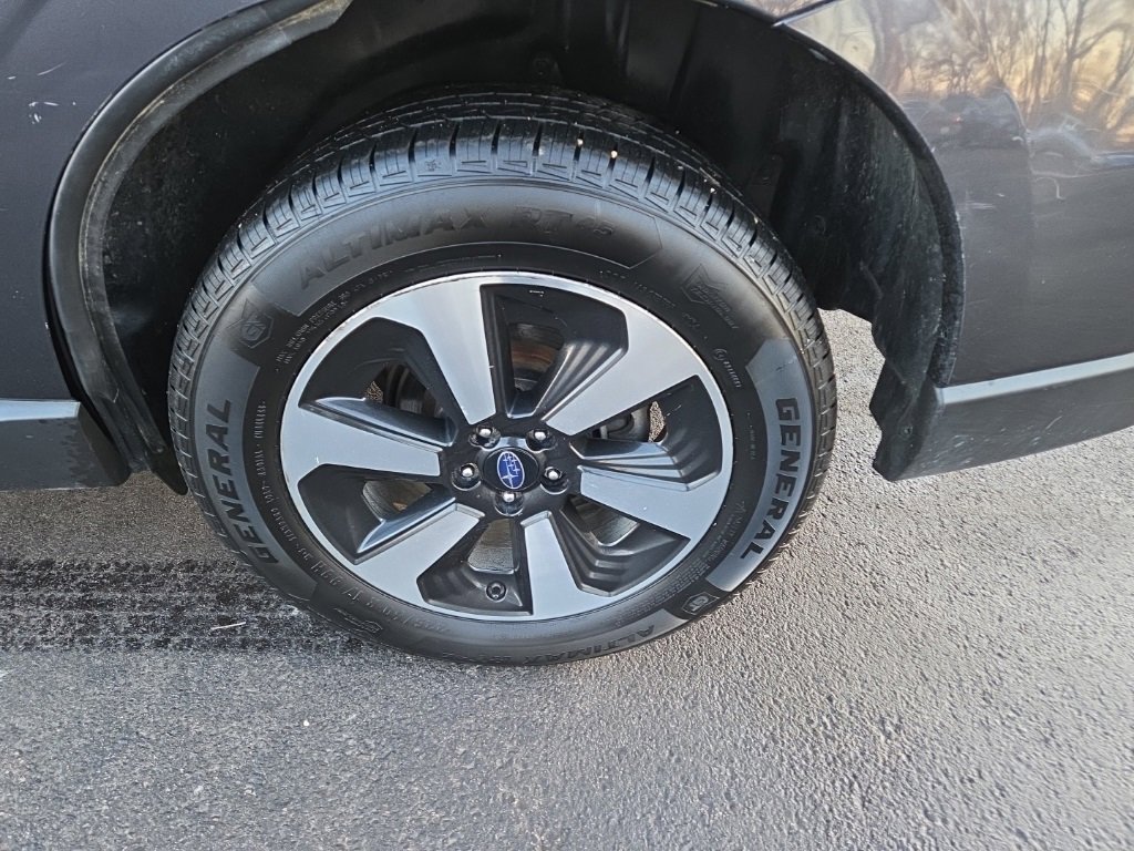 Used 2017 Subaru Forester 2.5i Premium image 10