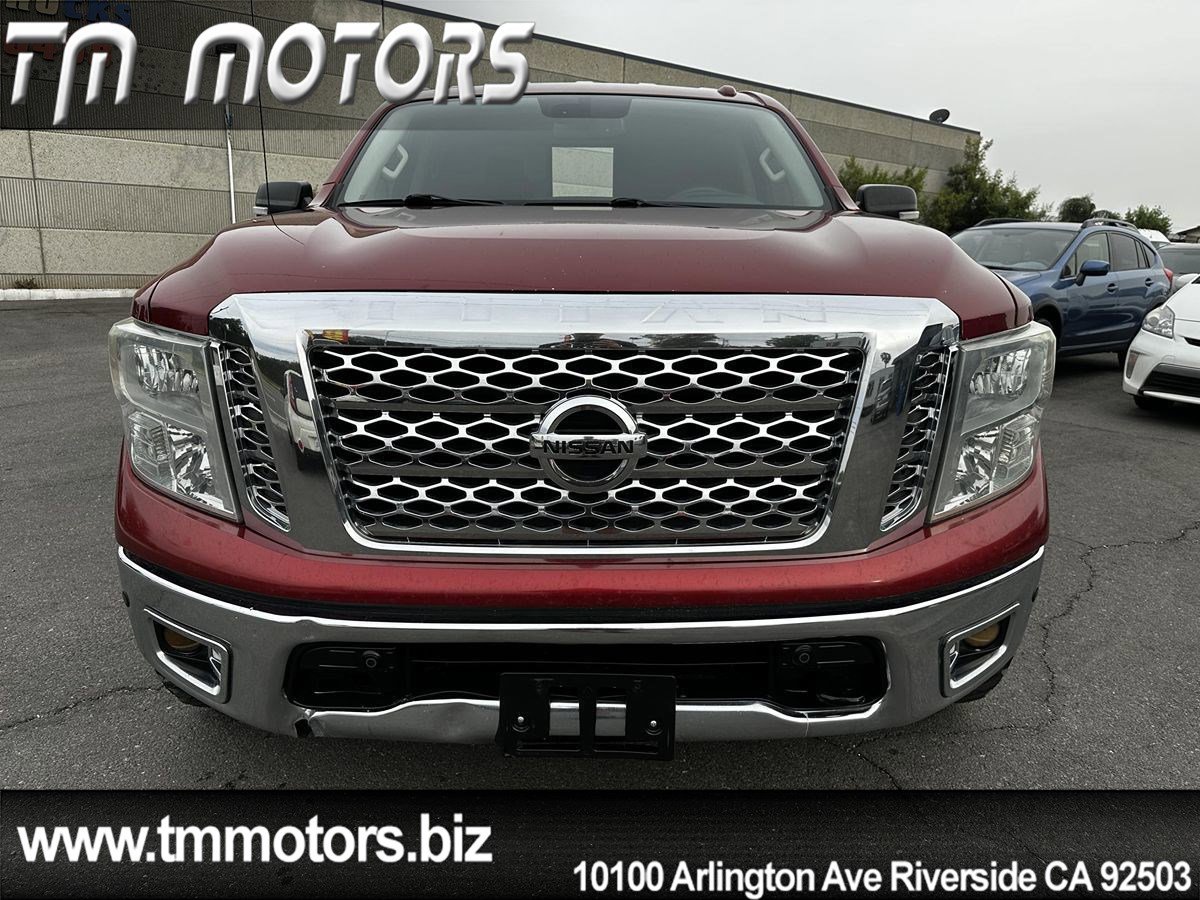 Used 2017 Nissan Titan SV image 2