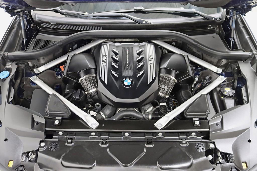 Used 2022 BMW X7 M50i image 47
