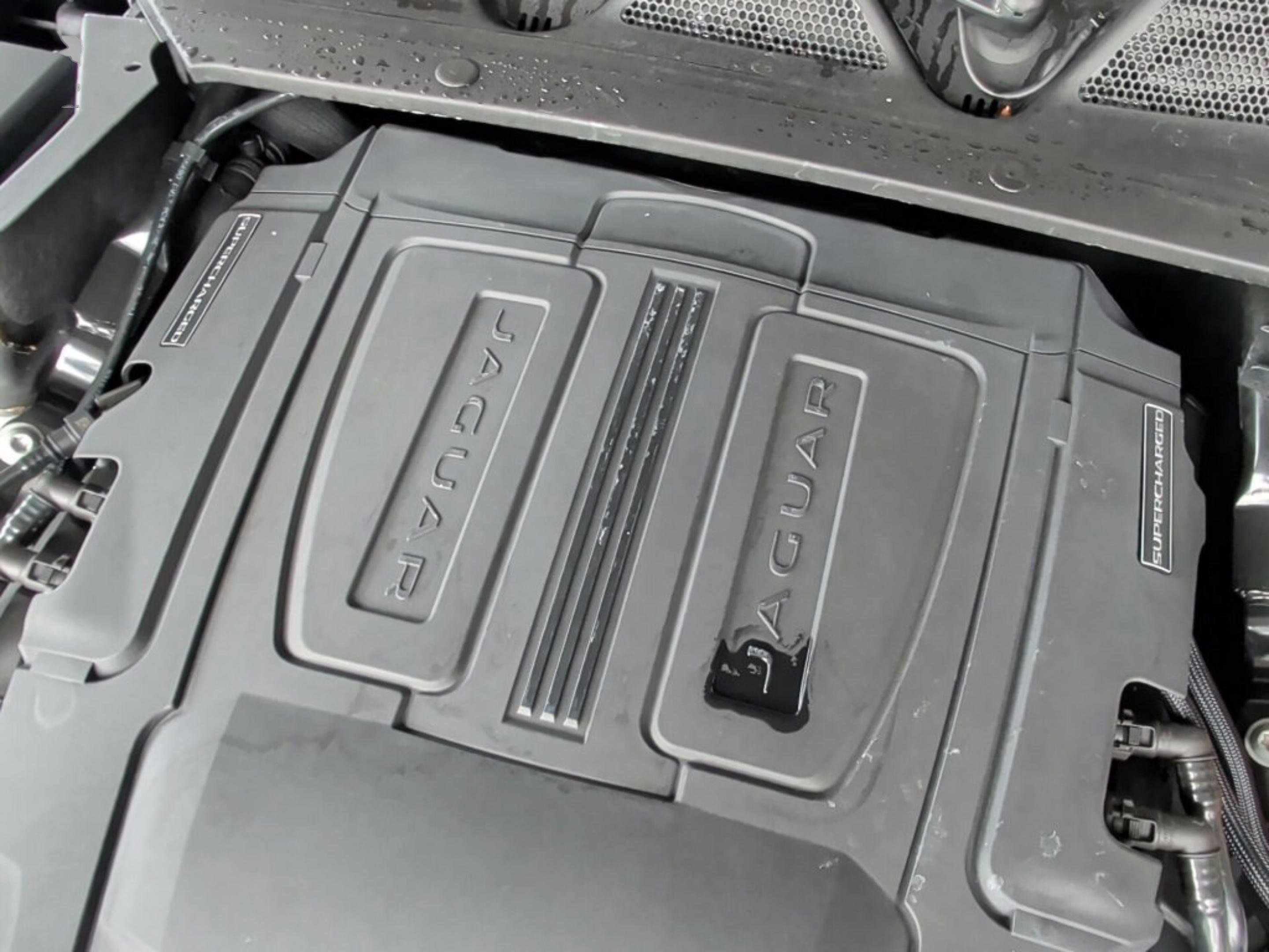 Used 2017 Jaguar XJ R-Sport image 23